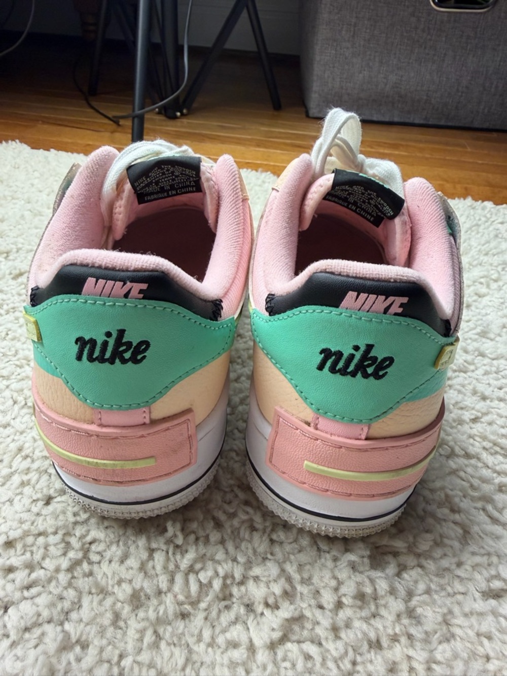 Women’s 8 Nike Air Force 1 Tennis Shoes - Picture 6 of 12